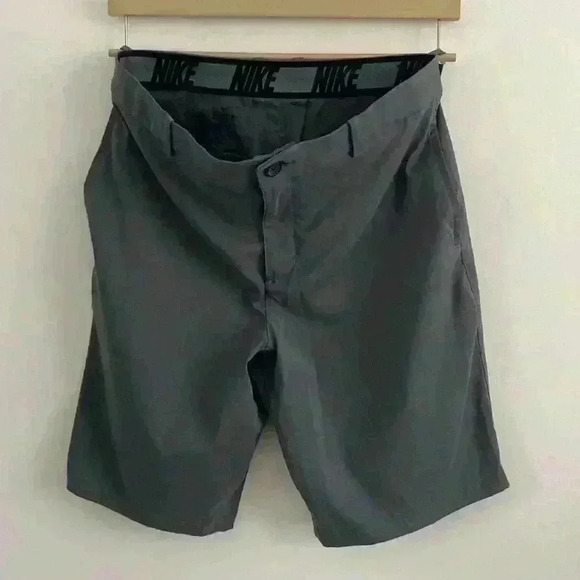 Dri-FIT 8-Inch Water Repellent Chino Golf Shorts - Picture 3 of 4